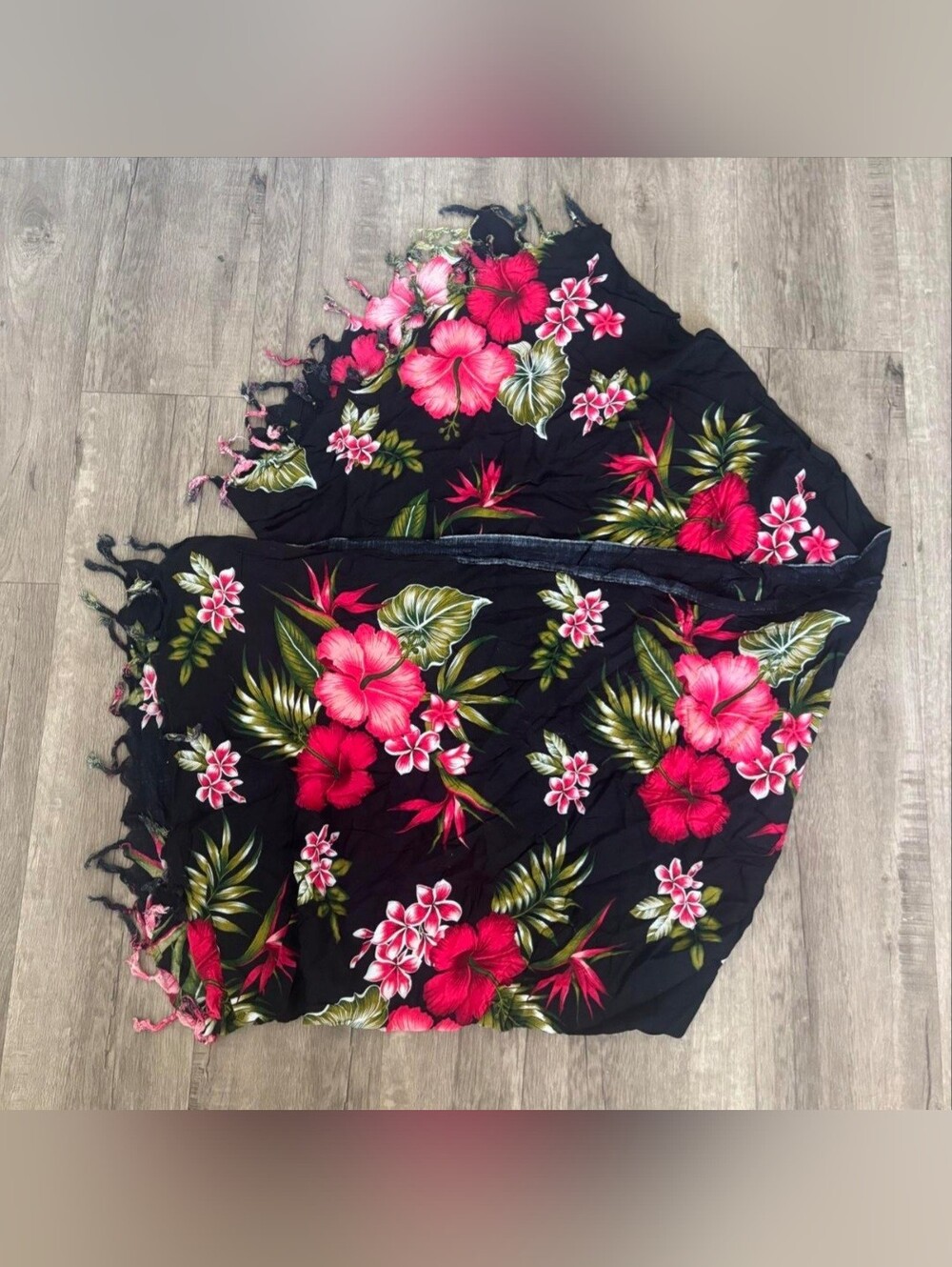 🌺🌿🌸 Floral Hibiscus Flower Tropical Sarong Cover Up Beach Black Pink Green